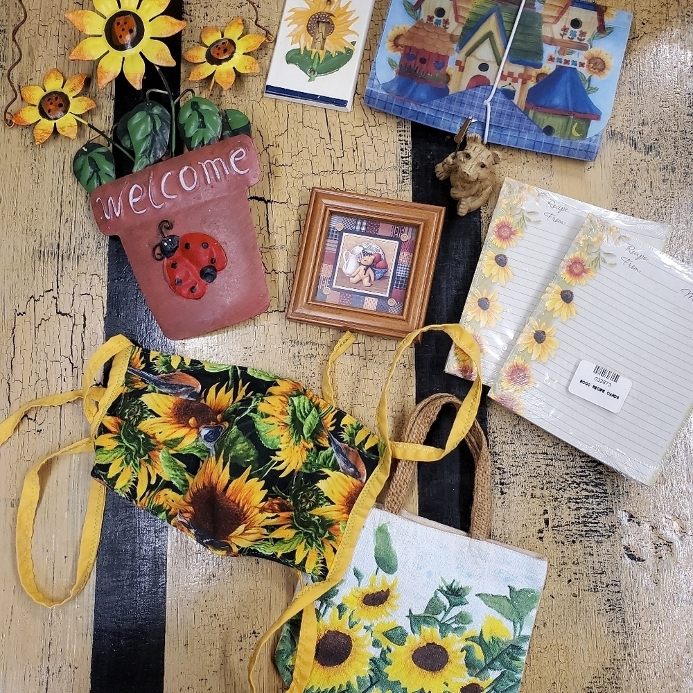 🌻 🐻 Sunflower & Bears Bundle part of bundle is NWT.